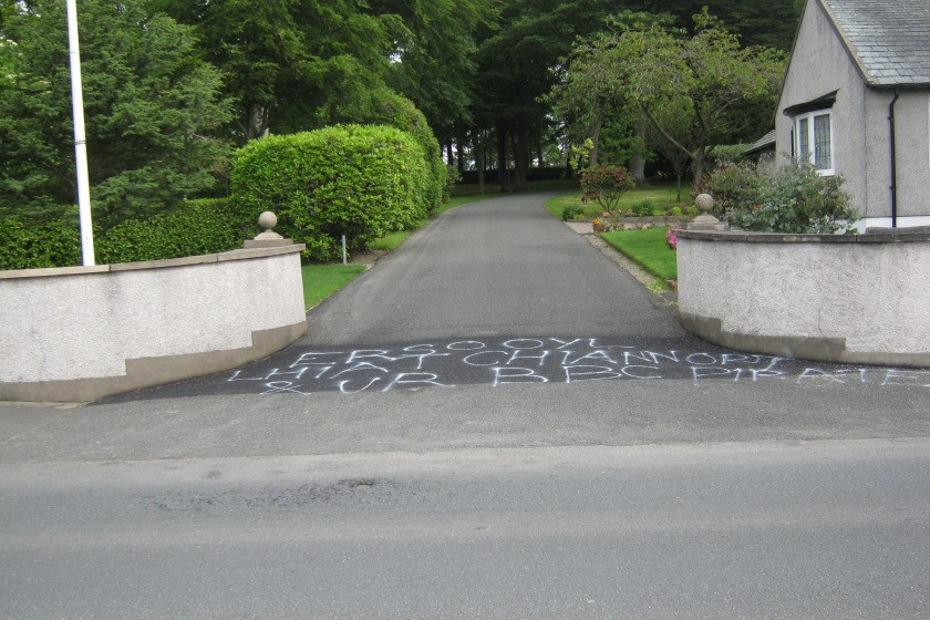 Graffiti at the entrance to the governor's house