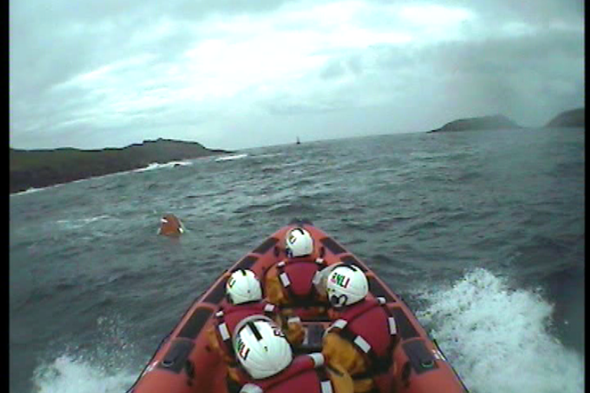Photo of the rescue by RNLI 