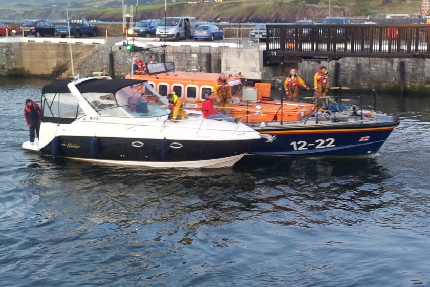 Peel lifeboat crew bringing 