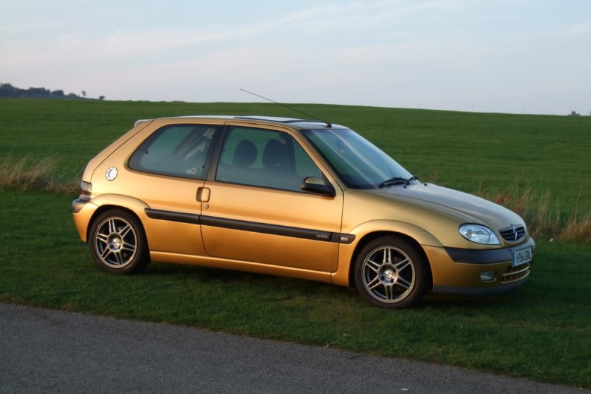 A gold Citroen Saxo, similar to the car involved in this incident