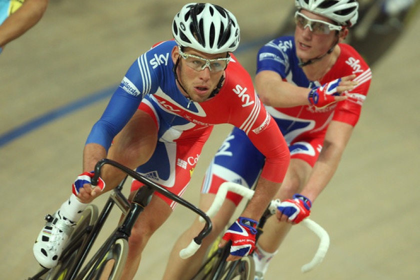 Peter Kennaugh (right) racing with fellow Manxman Mark Cavendish at the 2009 World Championships